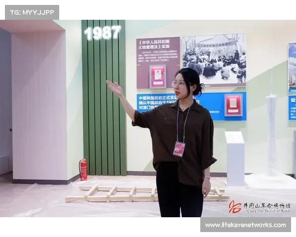 解说员背后的故事:如何用声音引领赛事氛围与观众情感共鸣 解说员背后的故事:如何用声音引领赛事氛围与观众情感共鸣