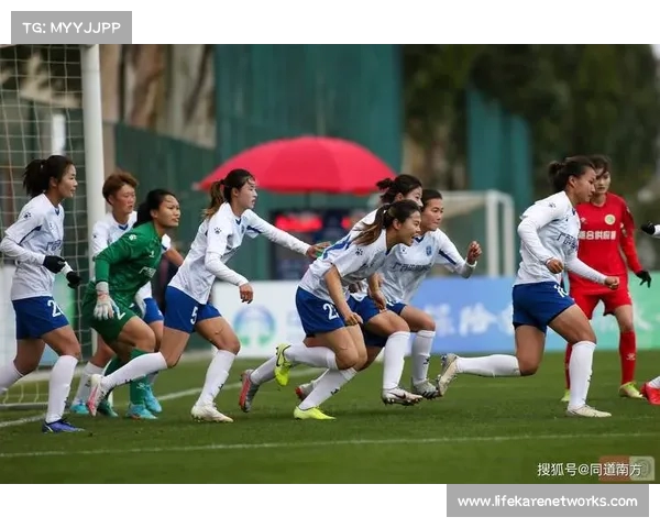 女狼战报 女足季前赛第三战遗憾落败 埃克塞特城以4-3逆转胜 女狼战报 女足季前赛第三战遗憾落败 埃克塞特城以4-3逆转胜