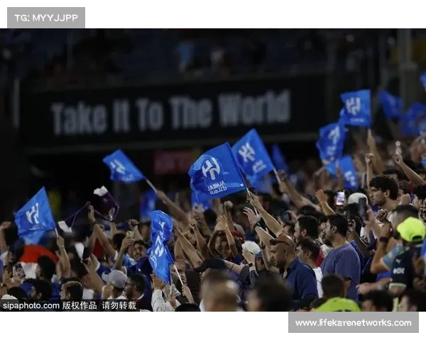曼城新赛季客场球衣曝光 灵感来源于雨滴设计尽显独特风格 曼城新赛季客场球衣曝光 灵感来源于雨滴设计尽显独特风格
